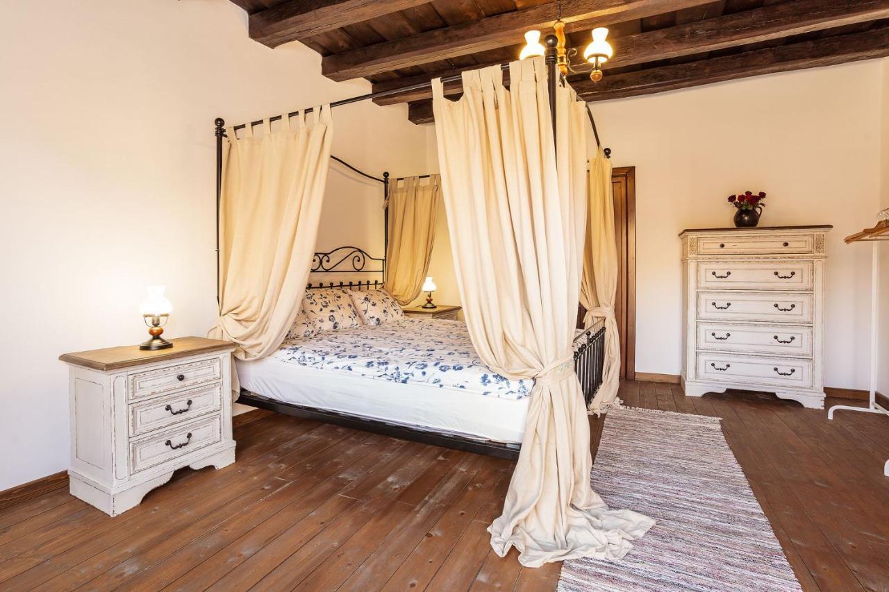 Casa Schmidt Hotel Crit Bagian luar foto